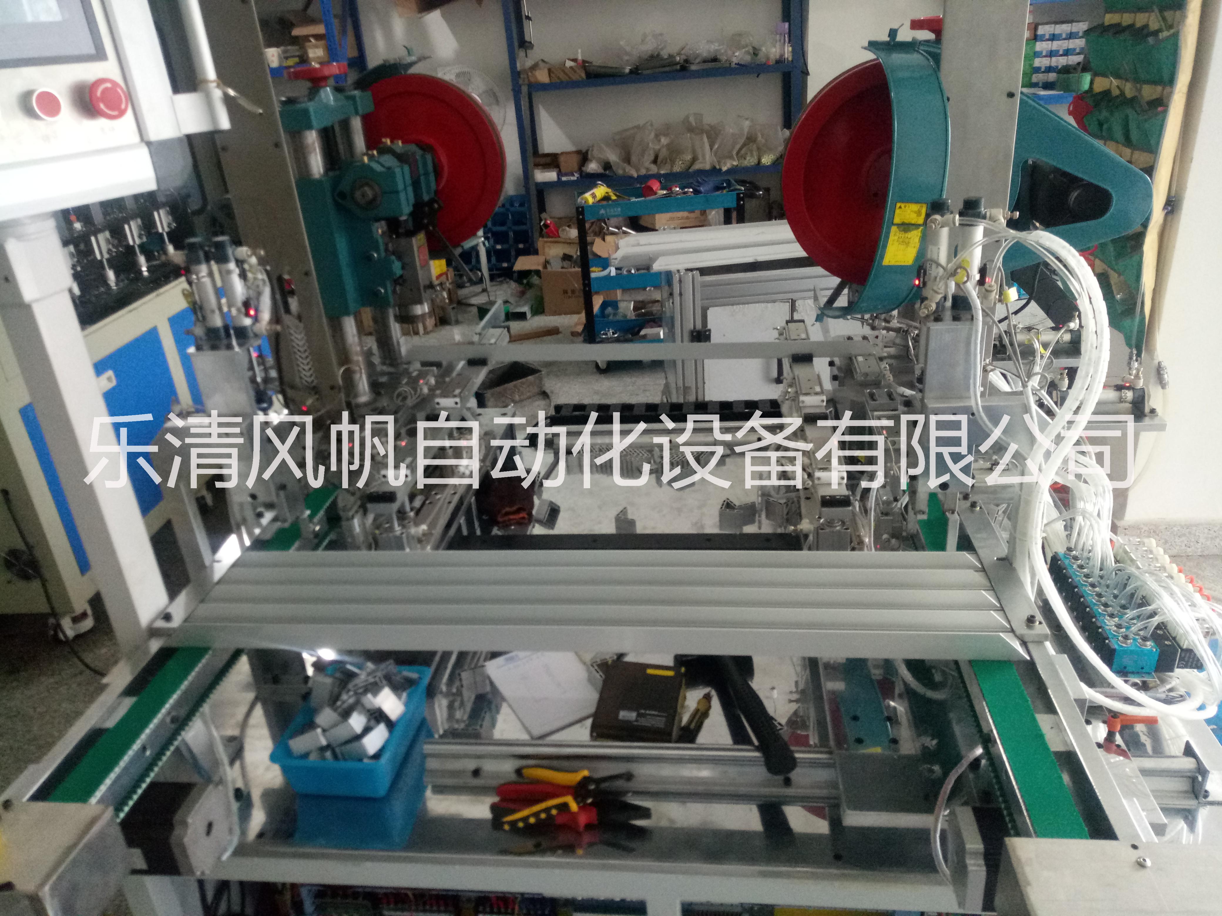 光伏發(fā)電板邊框角碼組裝機(jī)