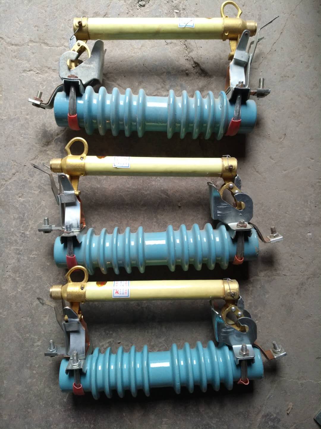 甘肅新型跌落式熔斷器廠家直銷@甘肅新型跌落式熔斷器生產(chǎn)廠家供應(yīng)商