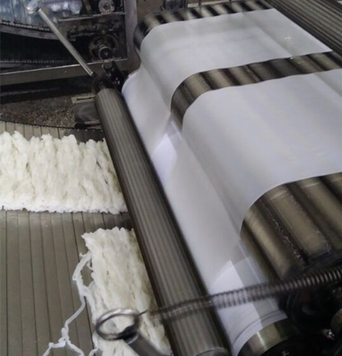 大型河粉機(jī)河粉生產(chǎn)線*節(jié)能河粉機(jī)專業(yè)生產(chǎn)廠家