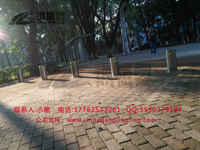 湖北半自動升降樁廠家 防沖撞*批發(fā) *價(jià)格 漢口火車站升降樁廠家 鋼精靈升降樁 湖北半自動升降樁廠家
