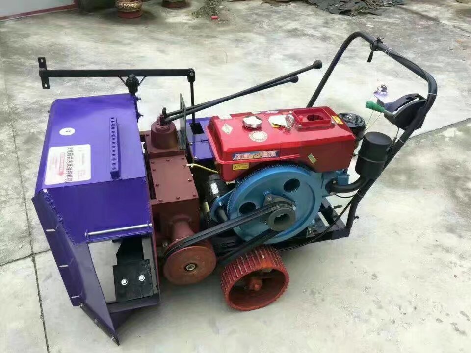 食用菌自走式堆料拌料機 小型自走式菇料攪拌機 食用菌拌料機