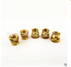 專業(yè)生產(chǎn)優(yōu)質(zhì)滾花銅螺母 車加工銅鑲嵌件 銅斜花預(yù)埋螺母可定制