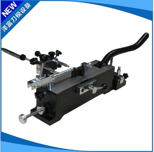 專業(yè)供應 精密日式刀模成型機 廣東彎刀機
