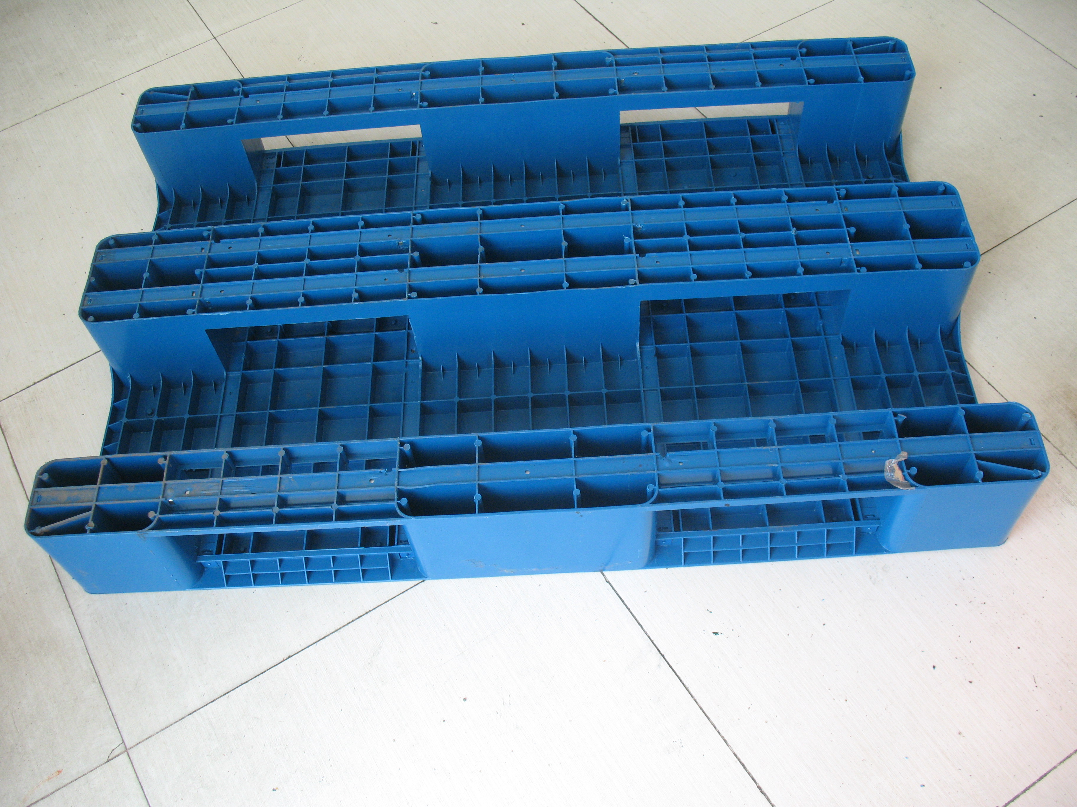 物流周轉(zhuǎn)箱租賃江浙滬大型塑料件加工