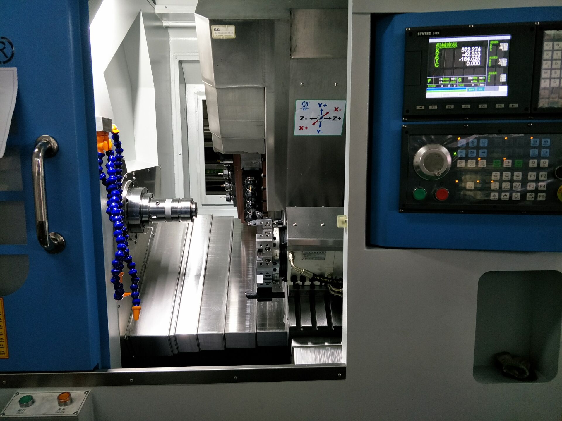 本廠設(shè)備數(shù)控車銑復(fù)合機(jī)，非標(biāo)零件加工。