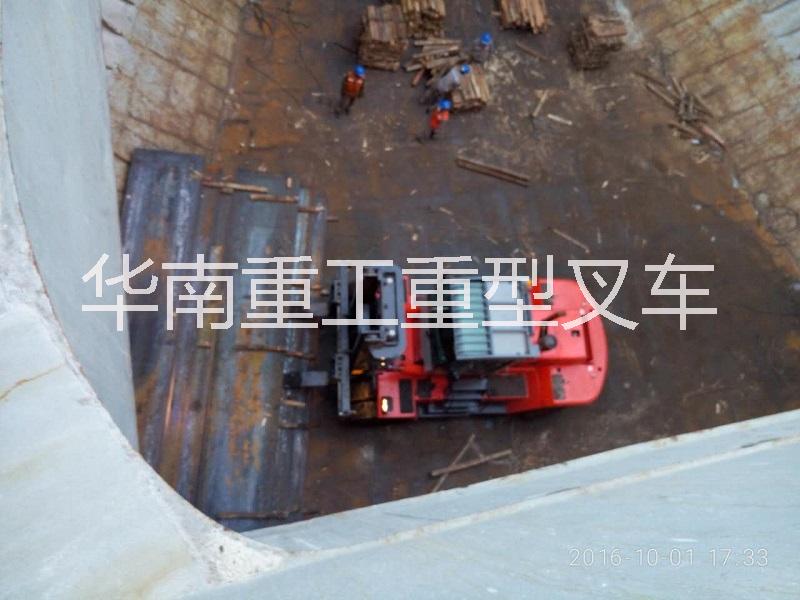 20噸叉車價格多少錢|高配置重式20噸叉車規(guī)格圖片