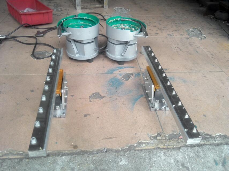 振動盤 中山振動盤 中山駿科自動化設(shè)備廠 振動盤廠家 中山振動盤廠 佛山振動盤 珠海振動盤 振動盤價格 振動盤供貨商 順