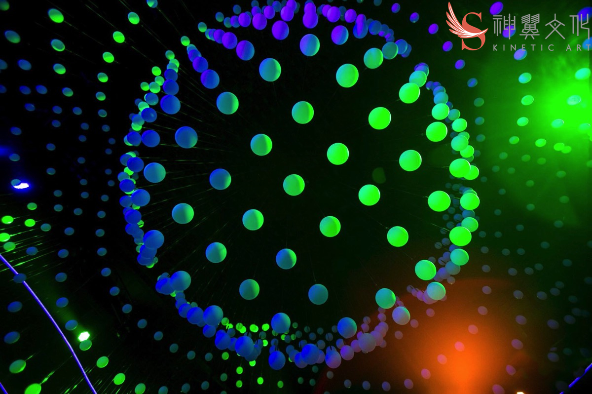 動態(tài)矩陣球展覽