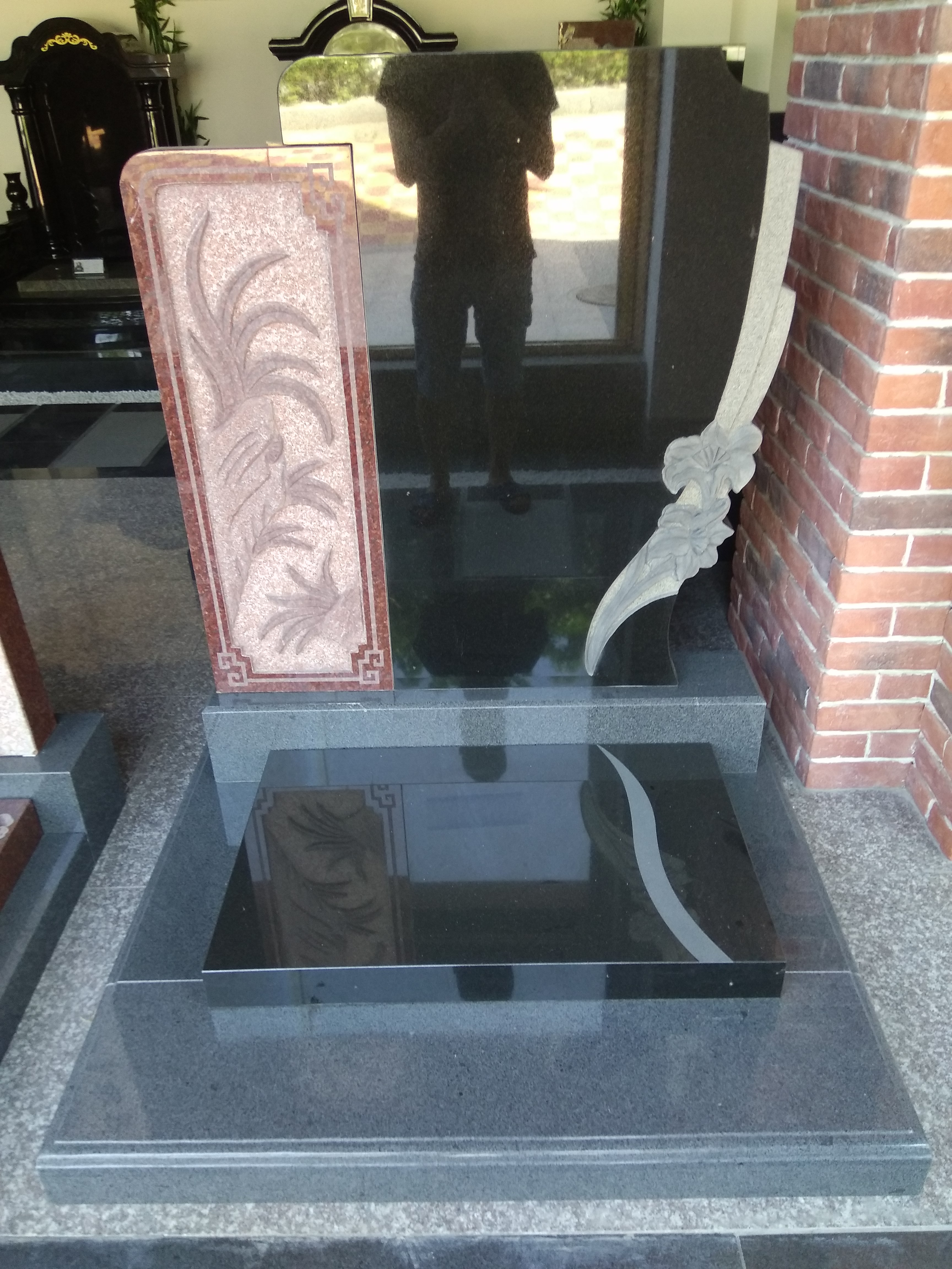 畢節(jié)墓碑 福建墓碑 專(zhuān)業(yè)定做 廠家批發(fā) 工藝精湛 量大從優(yōu)