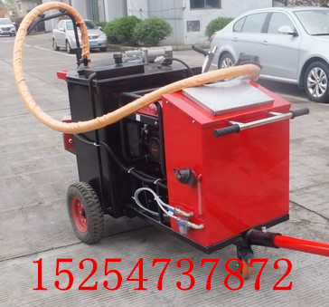 供應(yīng)XH100型瀝青灌縫機(jī) 濟(jì)寧鑫隆推薦XH100瀝青路面灌縫機(jī)