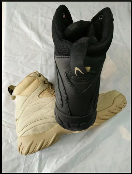 供應黑鷹登山鞋