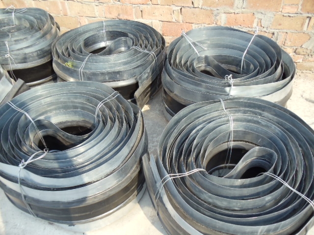 重慶廠家直銷(xiāo)隧道橡膠鋼邊止水帶