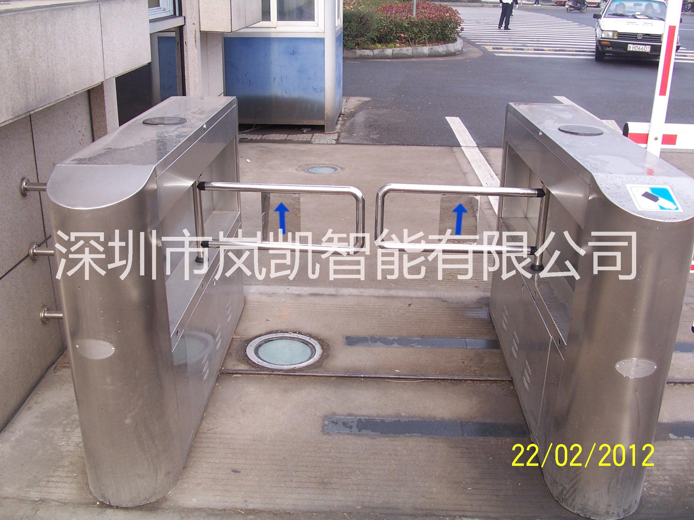 供應(yīng)超市擺閘深圳上和科技專業(yè)超市擺閘生產(chǎn)廠家
