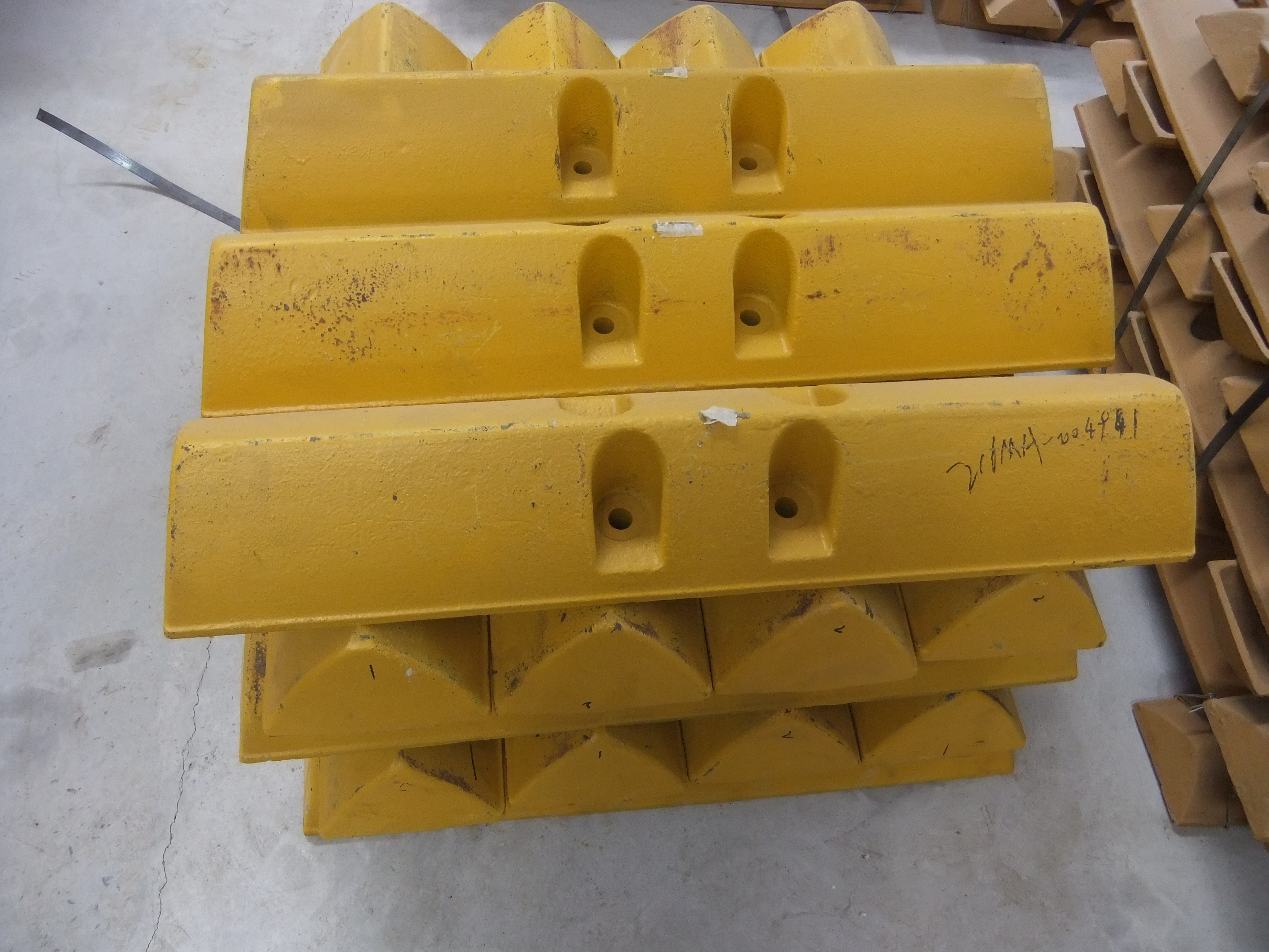 供應(yīng)推土機鏈軌總成 山推推土機鏈軌總成