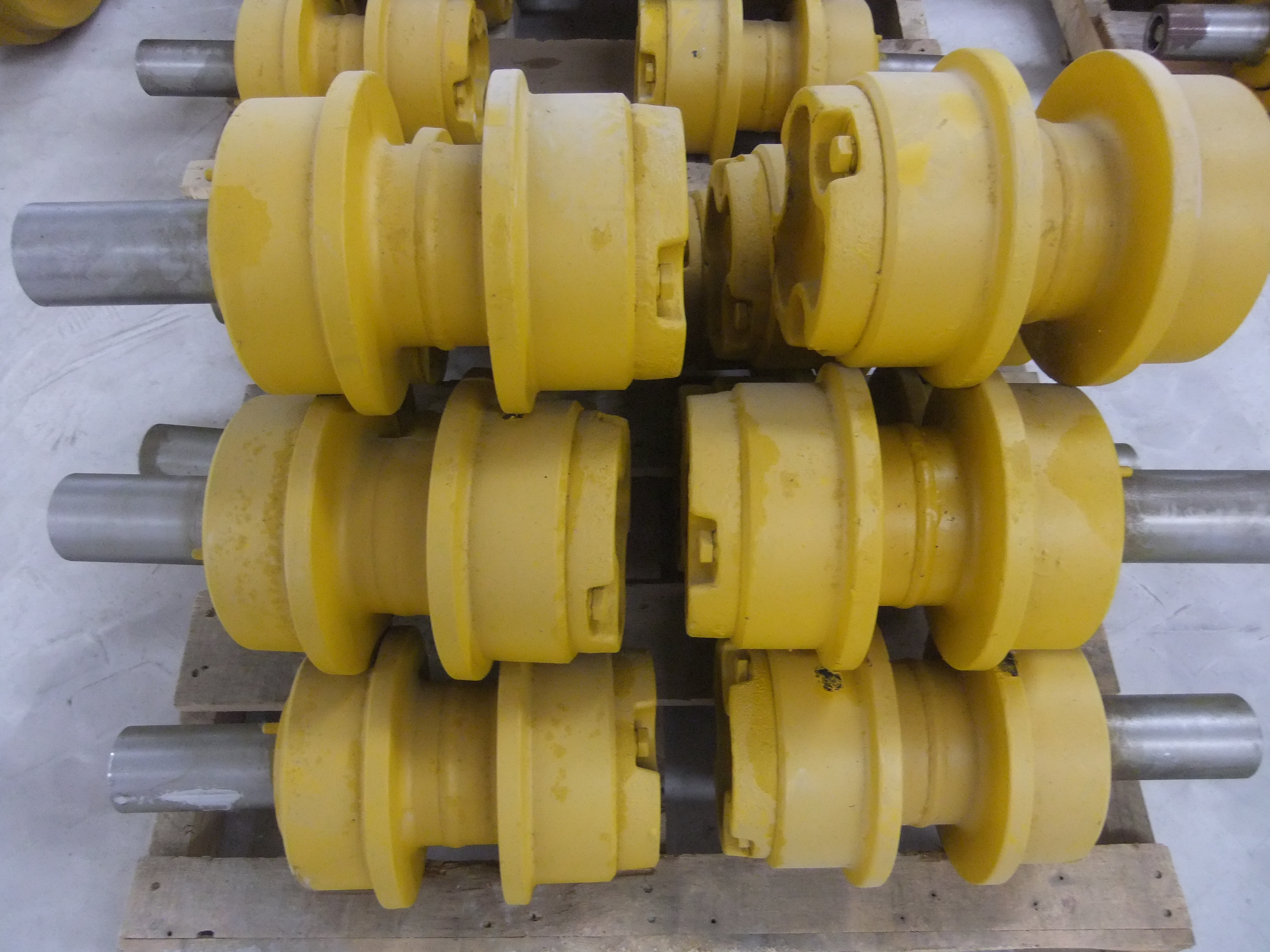 供應(yīng)出口支重輪推土機 出口支重輪推土機 sd16支重輪