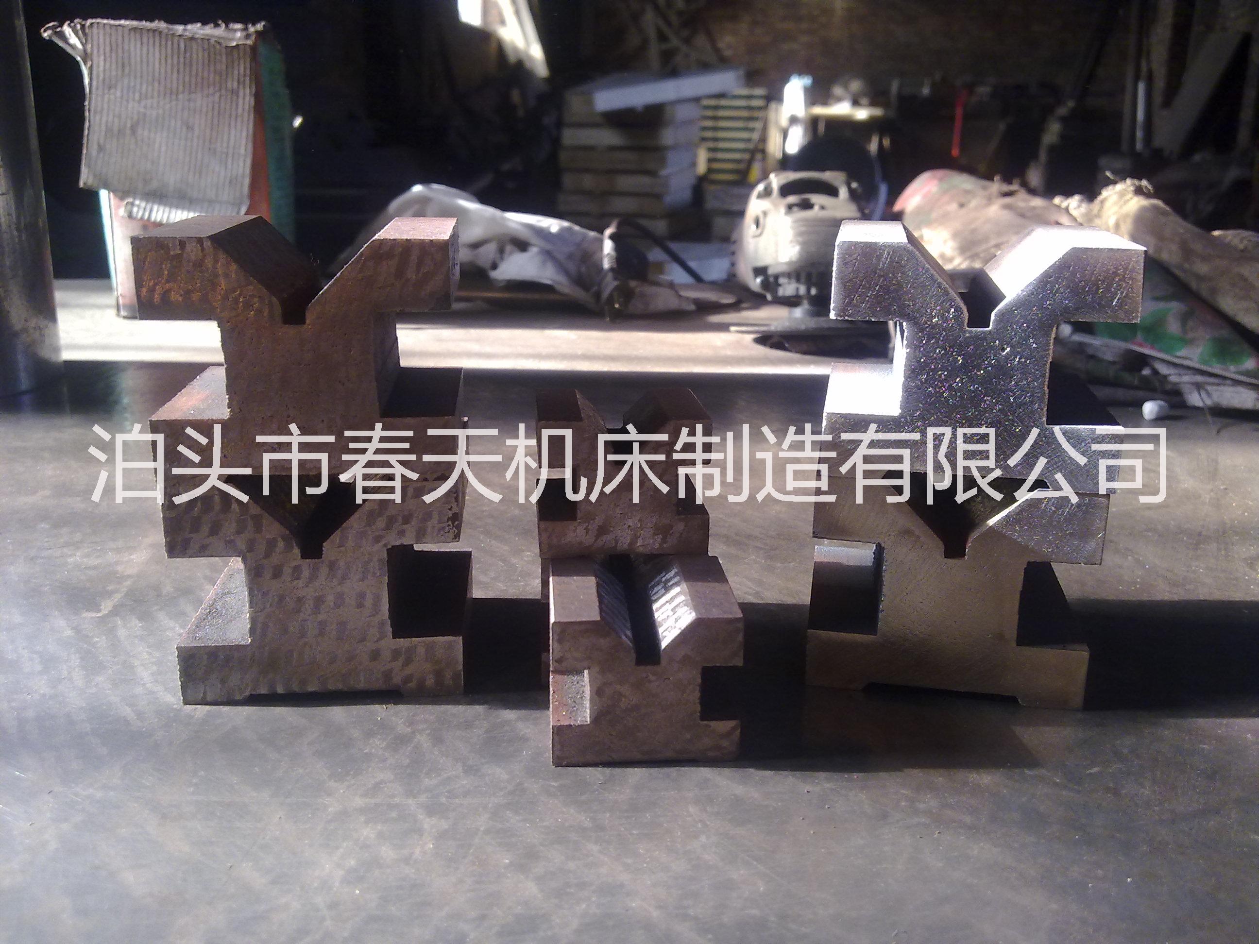 供應(yīng)AAA級(jí)三口鐵 多口鐵 V型鐵 單口鐵 V型架  泊頭V型鐵 單口鐵 V型架