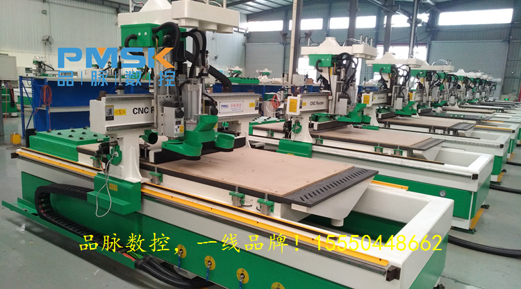 櫥柜開料機(jī)去哪個(gè)廠家買比較可靠