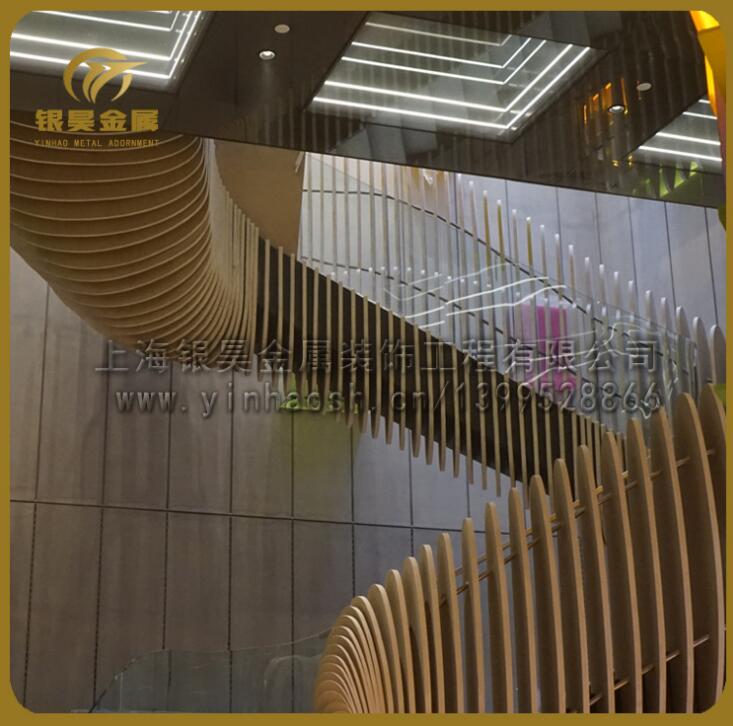 供應(yīng)大型鋼結(jié)構(gòu)樓梯專業(yè)工程樓梯供應(yīng)商上海旋轉(zhuǎn)樓梯定制