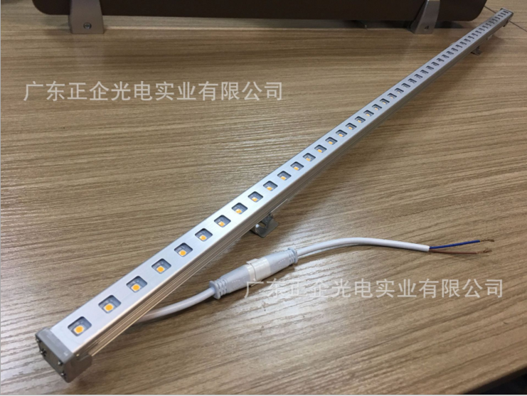 透鏡線條燈 透鏡線條燈廠家直銷 透鏡線條燈生產(chǎn)廠家 透鏡線條燈價(jià)格 透鏡線條燈多少錢(qián) 中山透鏡線條燈 中山透鏡線條燈廠家