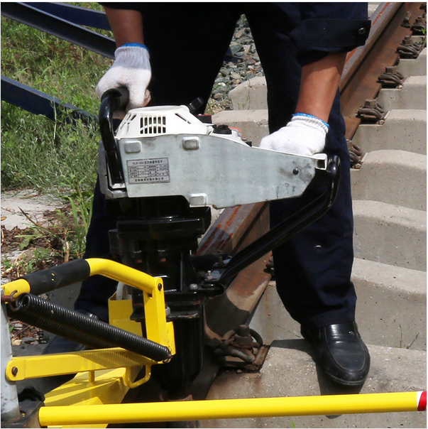 NLB-800型內(nèi)燃螺栓扳手 沈陽內(nèi)燃螺栓扳手廠家 鐵路機械批發(fā)  內(nèi)燃螺栓扳手供應(yīng)商