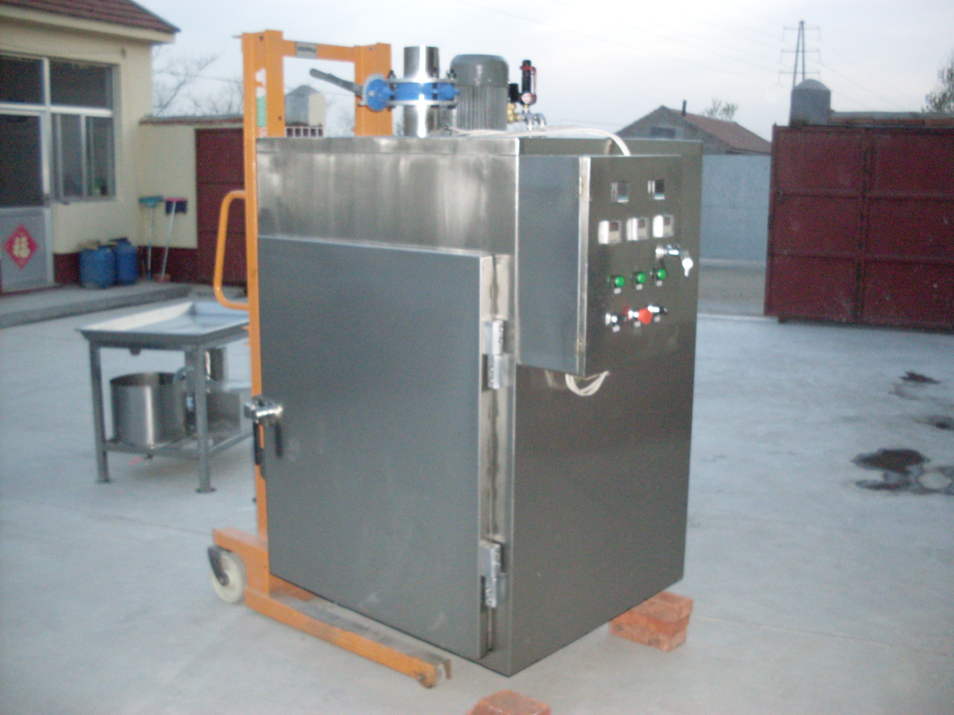 供應(yīng)小型煙熏爐、小型煙熏爐廠家、小型煙熏爐價(jià)格