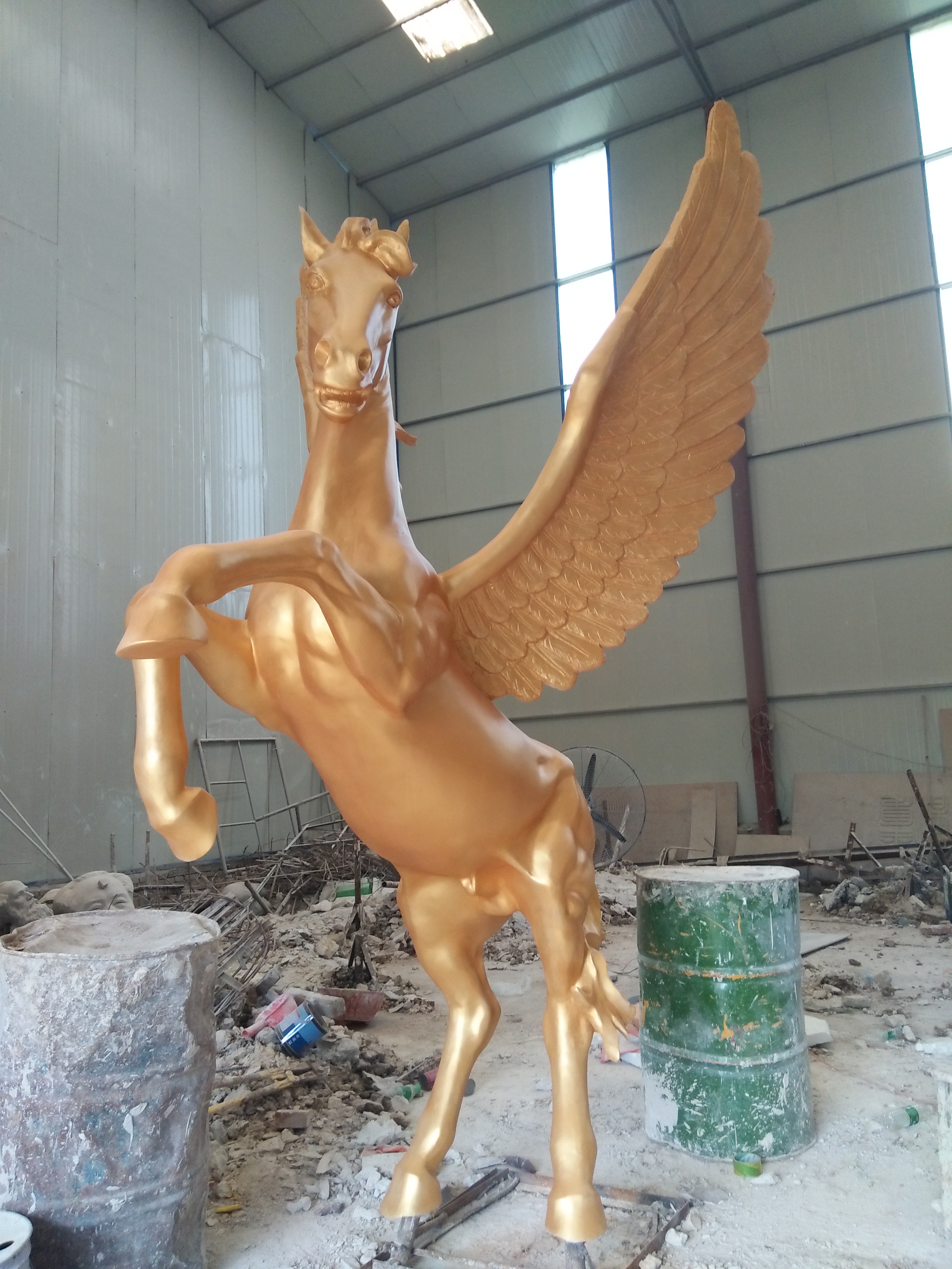飛馬雕塑展翅馬雕像擺件玻璃鋼 景觀飛馬帶翅膀奔騰振業(yè)馬模型馬 玻璃鋼飛馬雕塑
