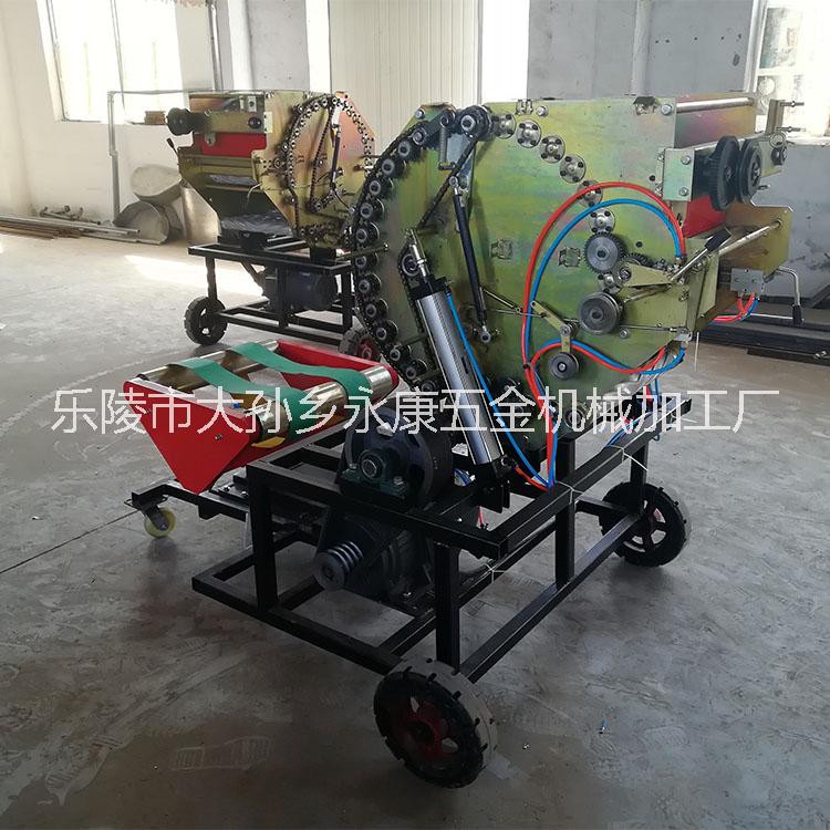 柴油機(jī)動(dòng)力全自動(dòng)青貯玉米秸稈打捆包膜圓捆一體機(jī)秸稈打捆機(jī)價(jià)格