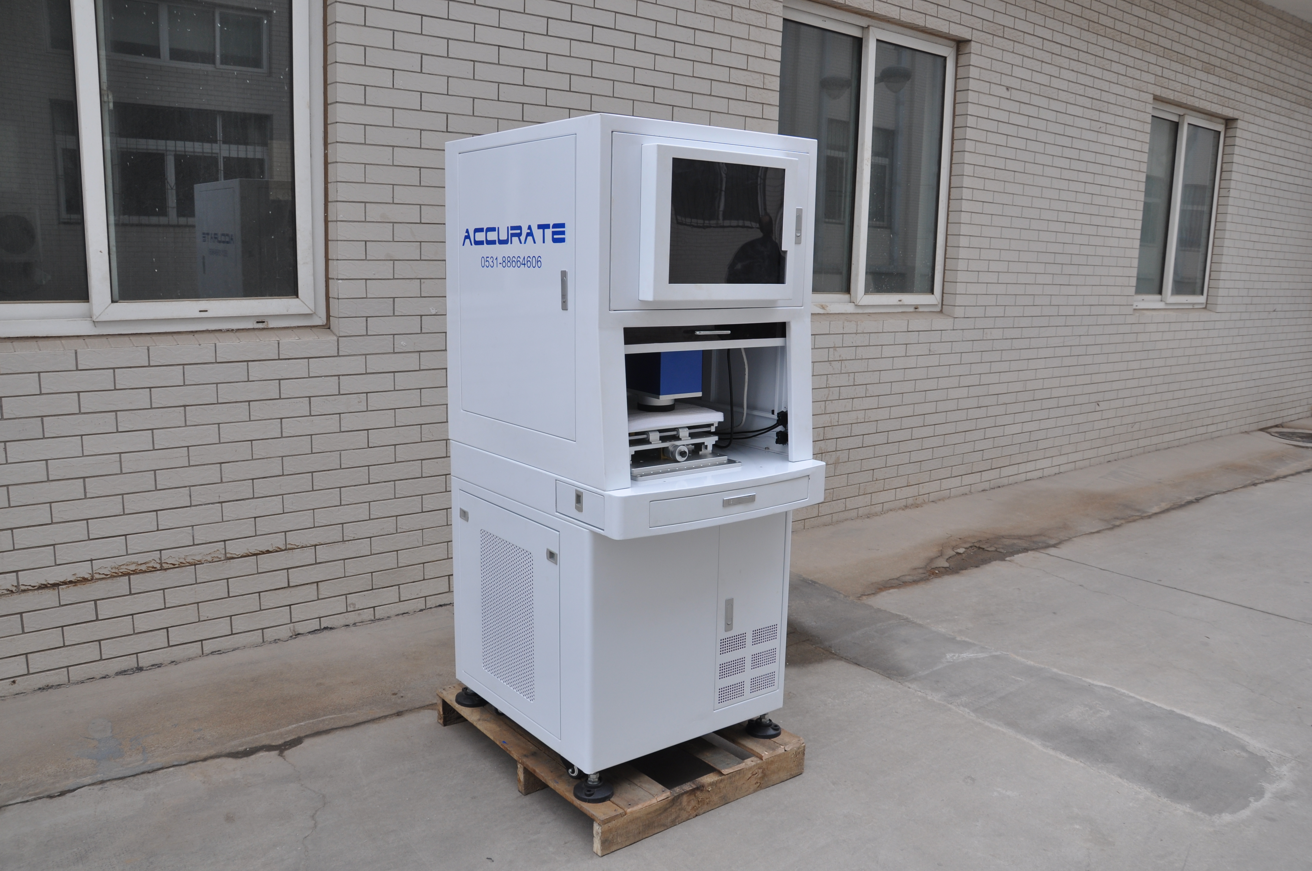 【打標機】柜式光纖激光打標機精準_品質(zhì)為先