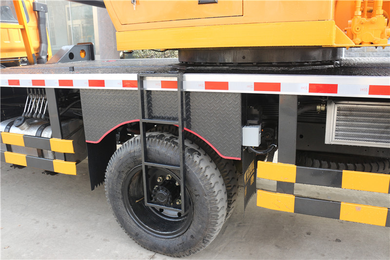 12噸吊車購車價格表 星邦吊車_質(zhì)優(yōu)價廉_服務(wù)周到 星邦吊車12噸吊車