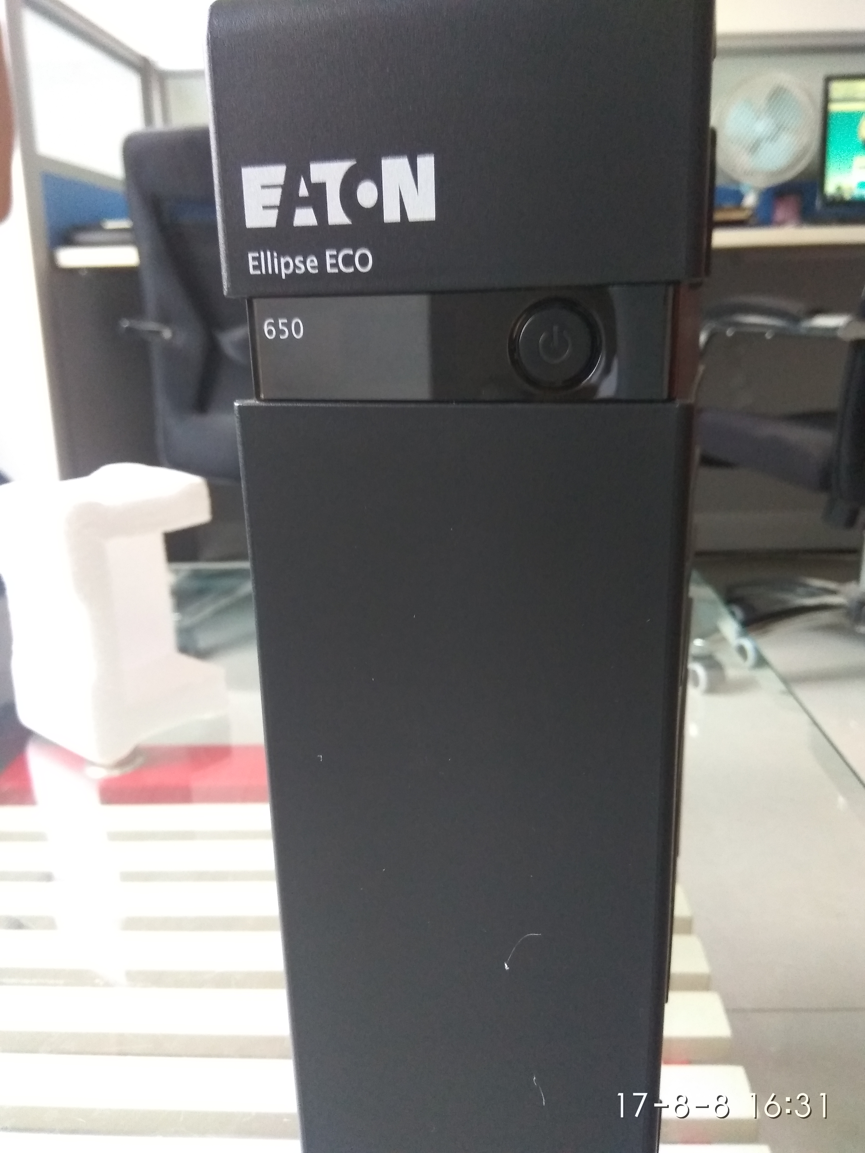 伊頓EL1200USBDIN  Ellipse后備式）EATON Ellipse ECO DIN 1200VA ups