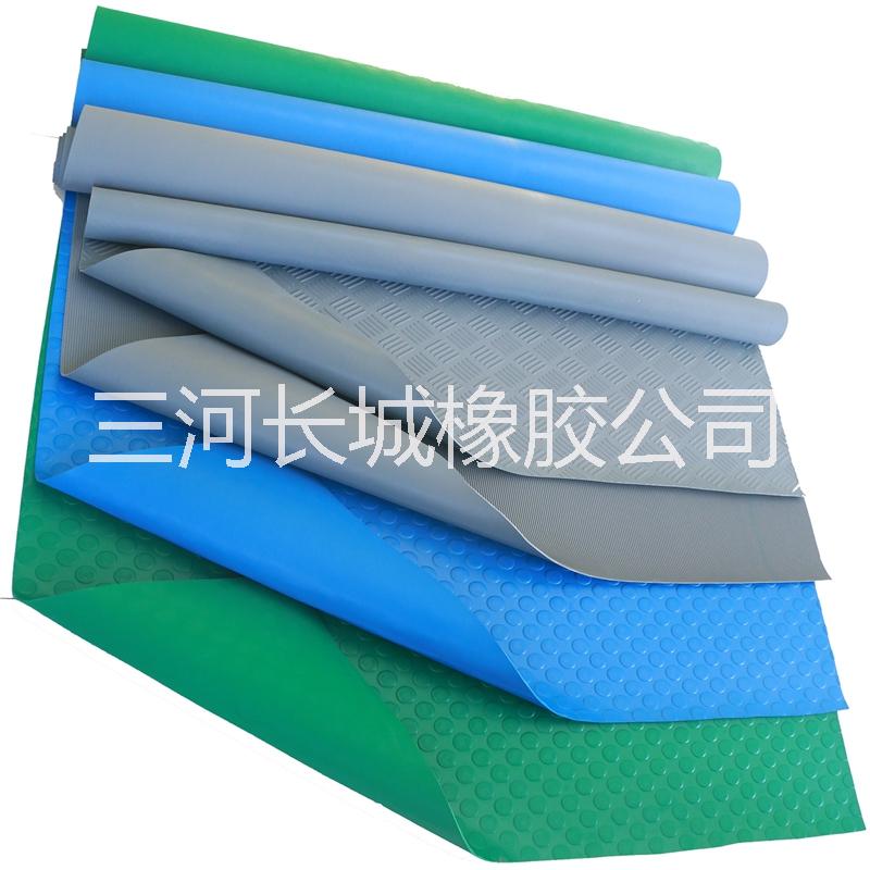 廠家直銷  彩色 高環(huán)保 防滑橡膠板  圓扣橡膠板