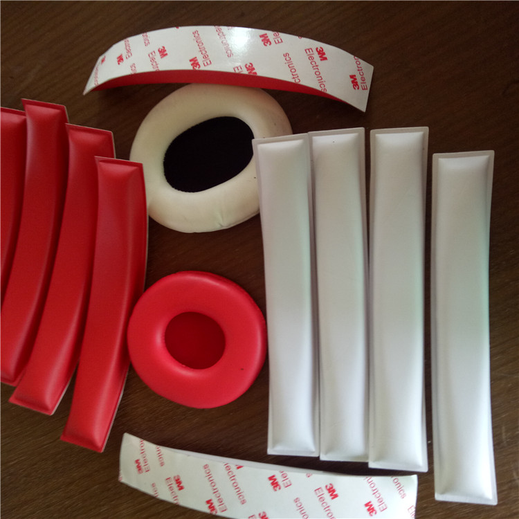 供應(yīng)頭戴式耳機(jī)熱壓海綿頭條加工 皮耳套廠家直銷(xiāo)