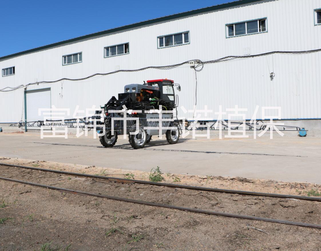 豐諾自走式噴桿噴霧機噴藥機打藥機
