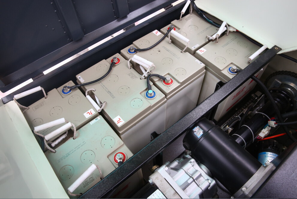 山東電動(dòng)掃地車廠家哪家好， QJ-S1780型電動(dòng)掃地車，電動(dòng)掃地車廠家直銷