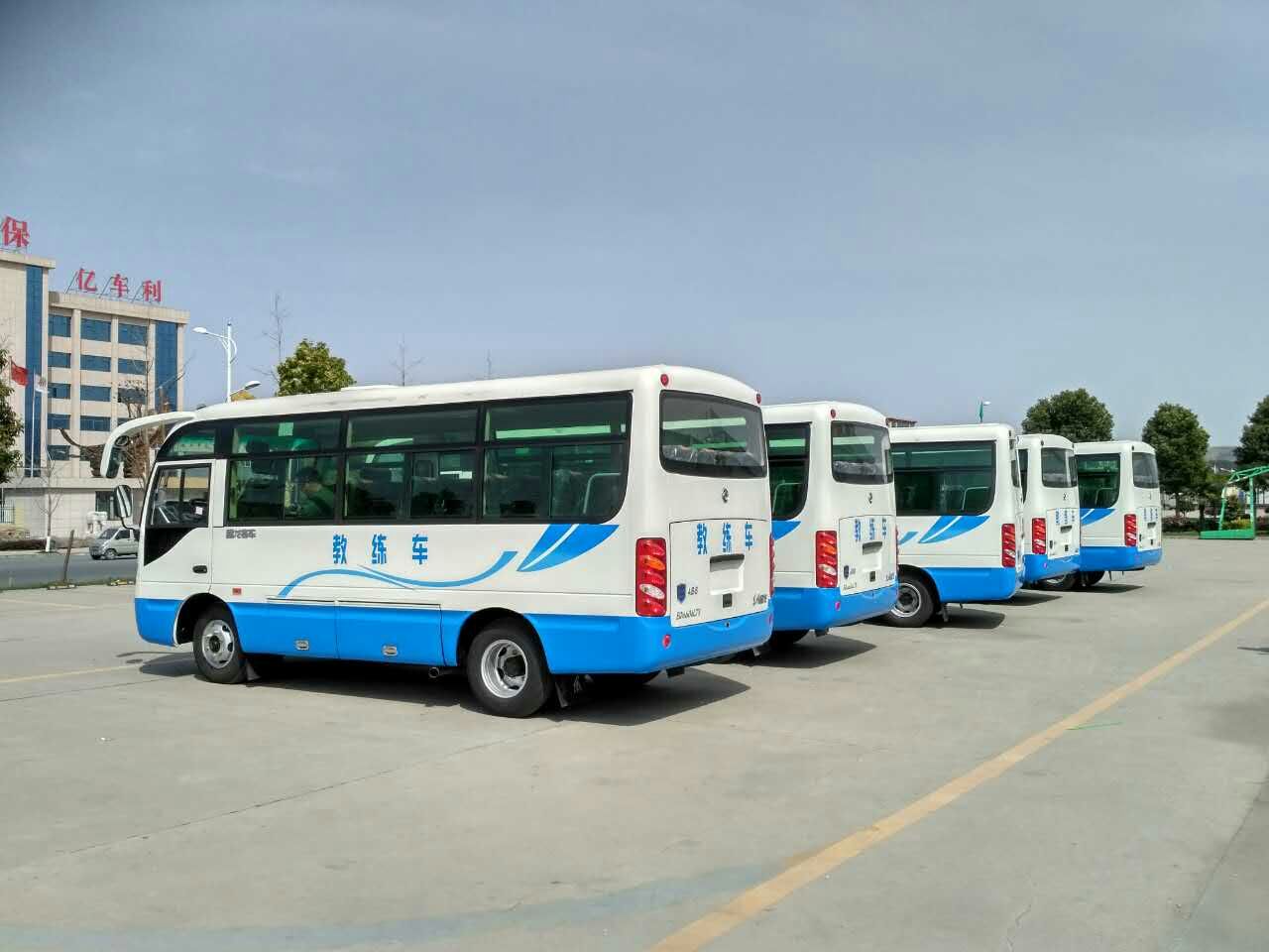 廠家直銷東風(fēng)超龍6米B1照教練車全國供應(yīng)批發(fā)價格