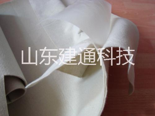 兩布一膜防滲土工膜