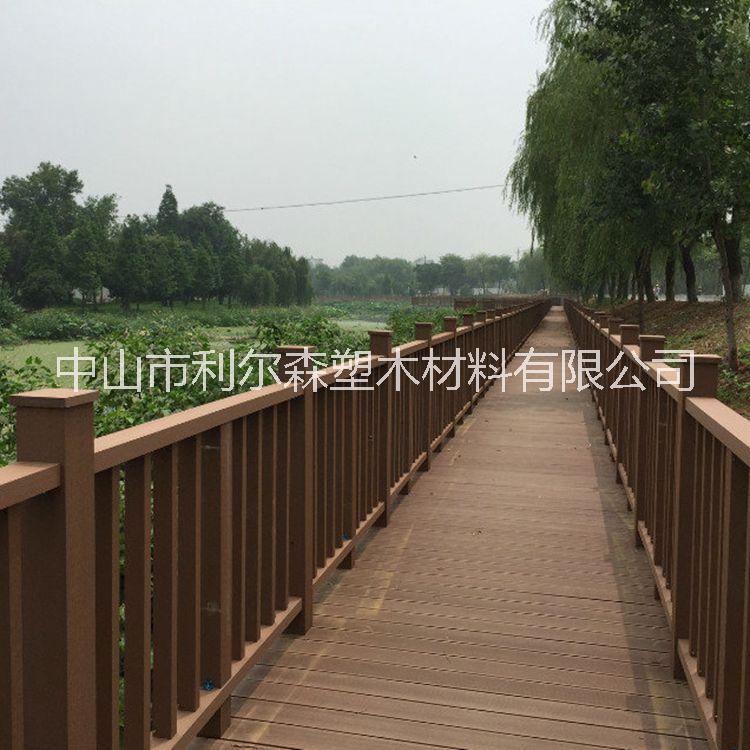 供應(yīng)中山共擠塑木地板 廠家直銷 塑木地板廠家直銷 中山塑木地板廠家直銷