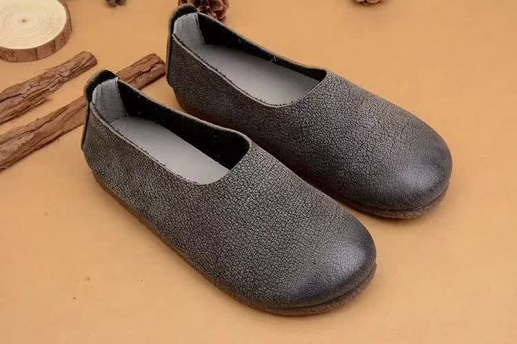 廣州女鞋工廠批發(fā)生產(chǎn)2018新款外貿(mào)手工復(fù)古真皮女鞋原創(chuàng)民族風(fēng)休閑舒適牛皮女鞋支持混批代理一件代發(fā)