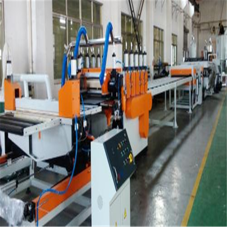 PP中空塑料建筑模板生產線