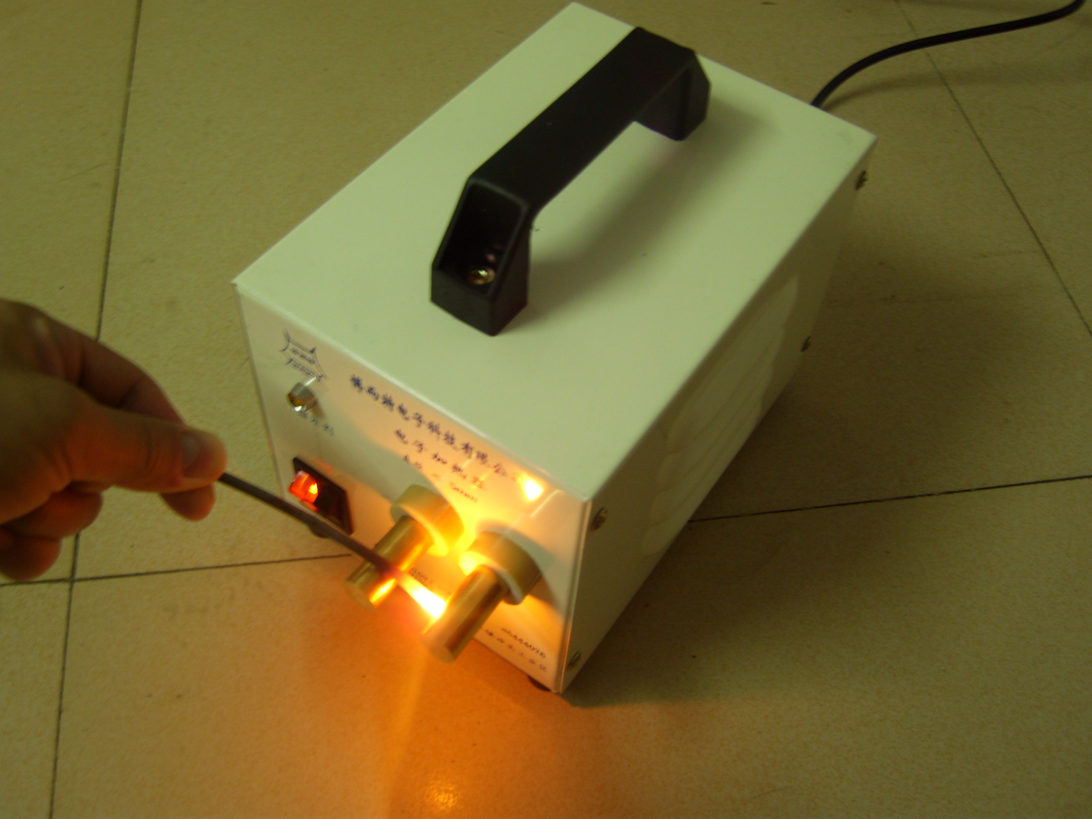 供應(yīng)廣東廣州感應(yīng)加熱器