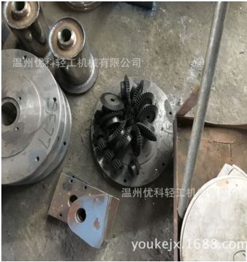 溫州廠家溫州定制旋轉(zhuǎn)出料裝置  旋轉(zhuǎn)出料裝置廠家  旋轉(zhuǎn)出料裝置價格   旋轉(zhuǎn)出料裝置批發(fā) 非標上清液304