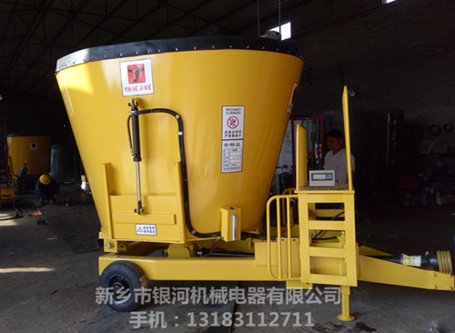 拖拉機(jī)牽引式TMR飼料攪拌機(jī)出口