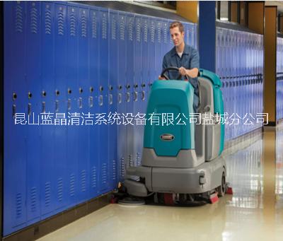 坦能T12 供應坦能T12緊湊型駕駛式洗地機