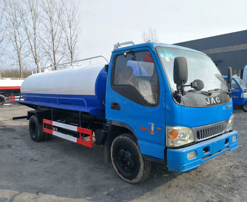 二手霧炮車灑水車