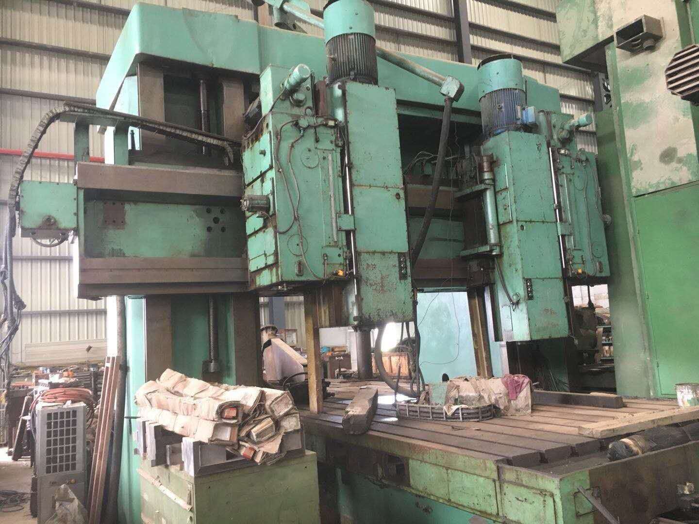 出售高質(zhì)工作臺2.5*8米龍門銑鏜床北京機床廠98年少用可試機