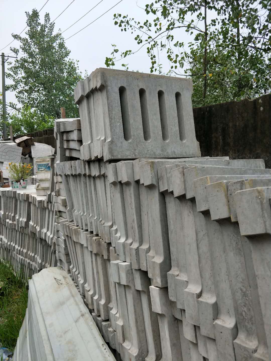 透水磚廠家直銷、各種透水磚供應(yīng)、合肥透水磚供應(yīng)商、混凝土透水磚、陶瓷透水磚、室外透水磚