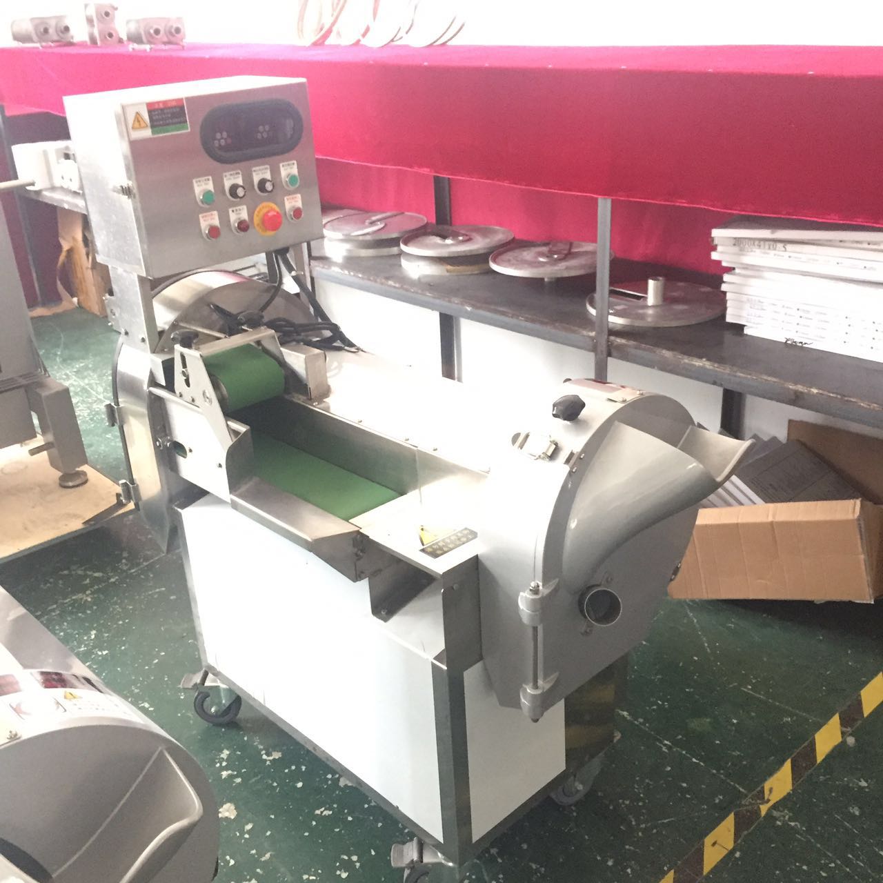 304切菜機(jī)   大型切菜機(jī) 切菜機(jī) 大型切菜機(jī)