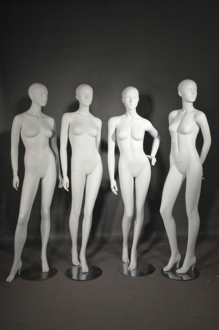 *道具在服裝產(chǎn)品展示中的重要性