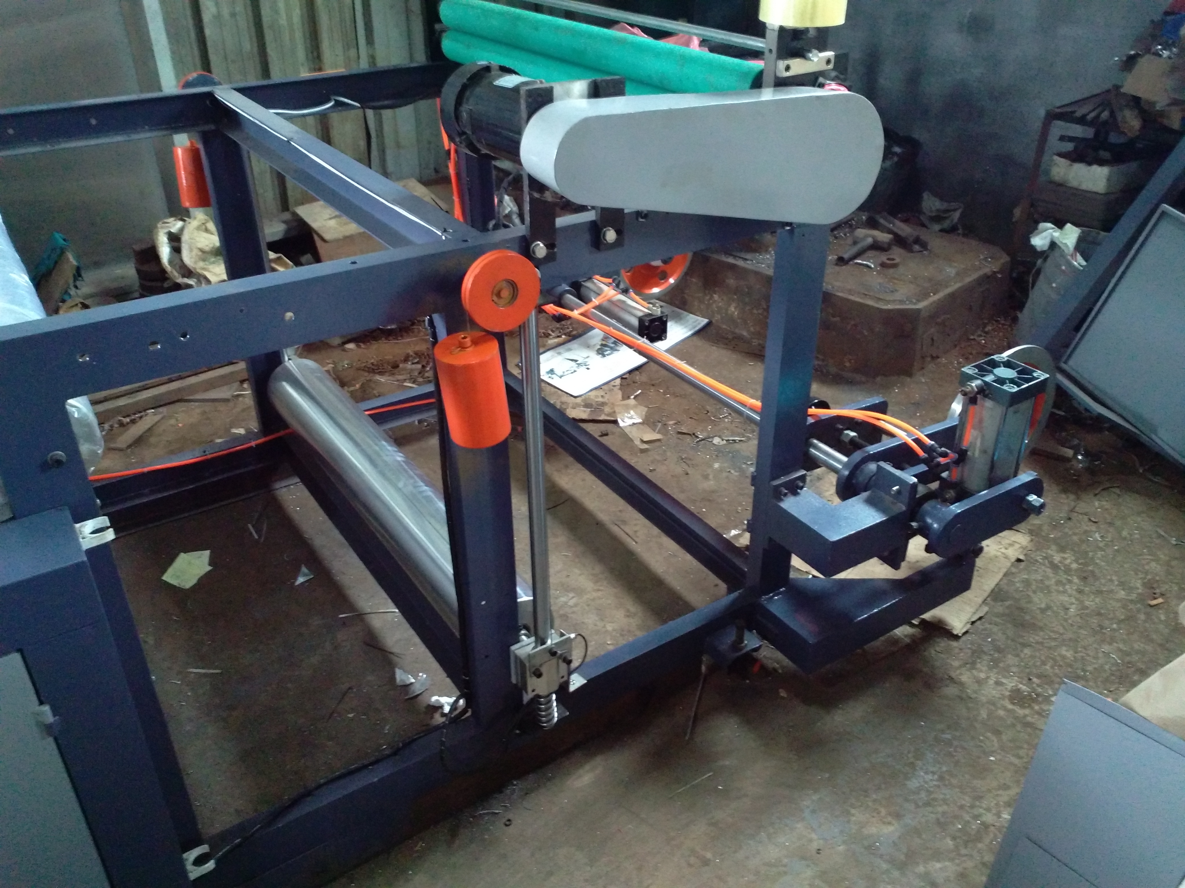 碳纖維斜紋布裁斷機(jī) 魚竿碳纖維預(yù)浸布裁斷機(jī)