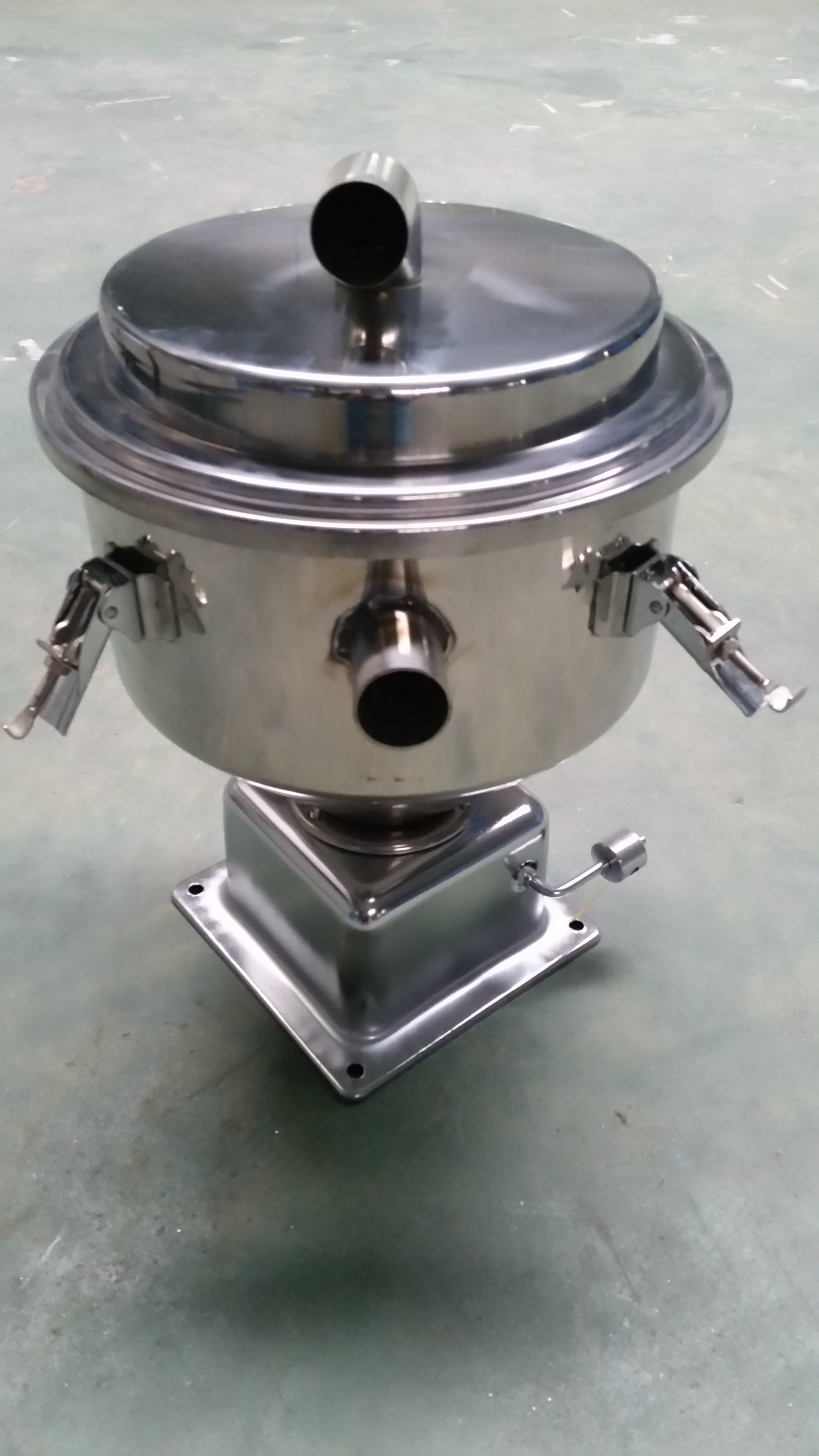 信泰變壓器 真空料斗 色母機(jī)底座 零件批發(fā)